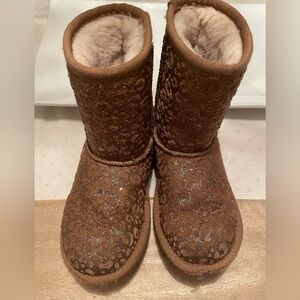 Little Girl Ugg boots